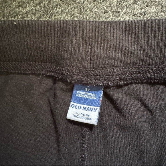 Old Navy Toddler Boy Black Knit Pull on Shorts Size 5T - Picture 2 of 3